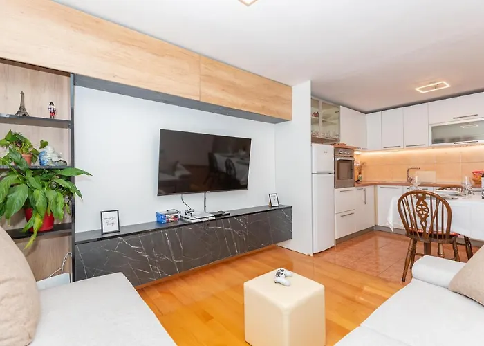 The View Apartment *